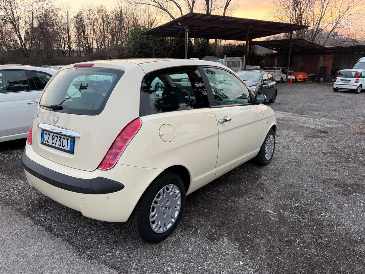 Lancia Ypsilon 1.2 Argento