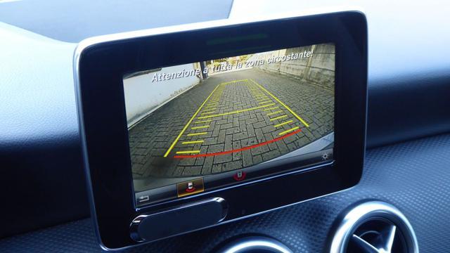 MERCEDES-BENZ A 160 d Automatic Business