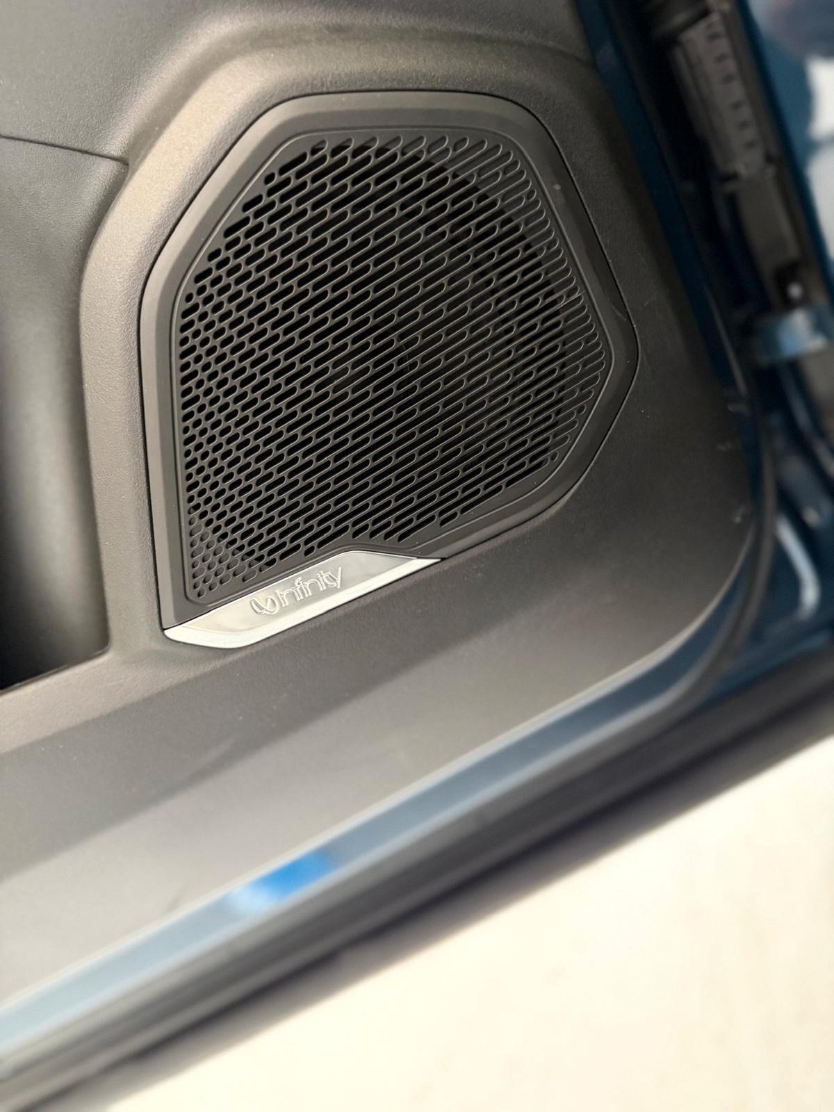 Lynk&co 01 PHEV More
