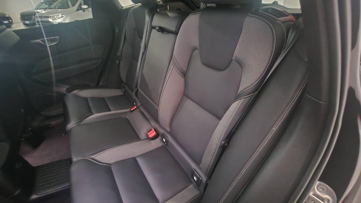 Volvo XC60 2.0 t6 phev Ultra Black Edition awd auto