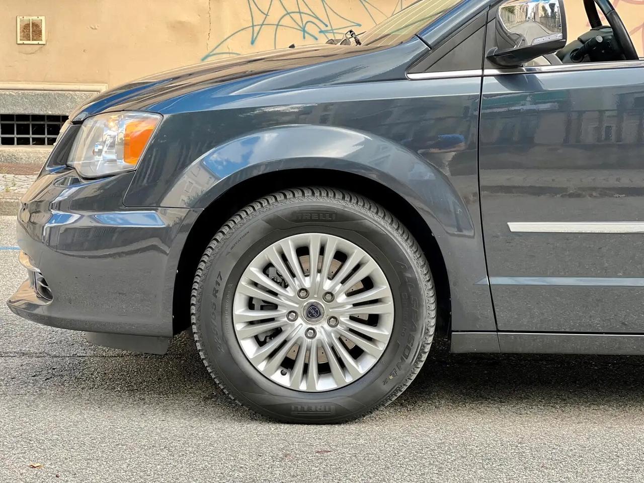 Lancia Voyager 2.8 Turbodiesel Platinum 177 CV