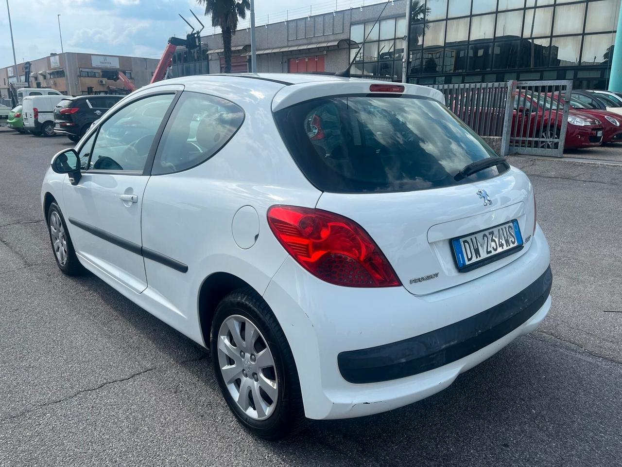 Peugeot 207 1.4 8V 75CV 3p. ECO GPL