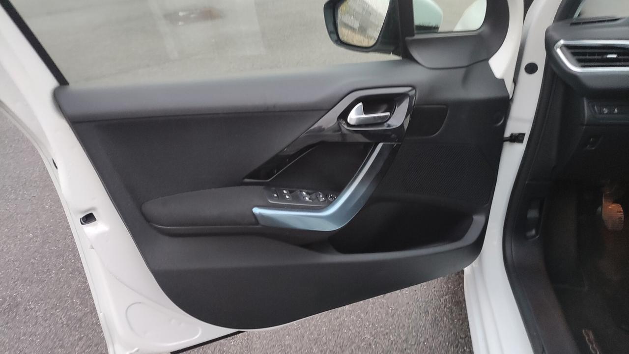 Peugeot 208 1.2 VTi 60KW 82CV 5 porte NEOPATENTATI - 2013