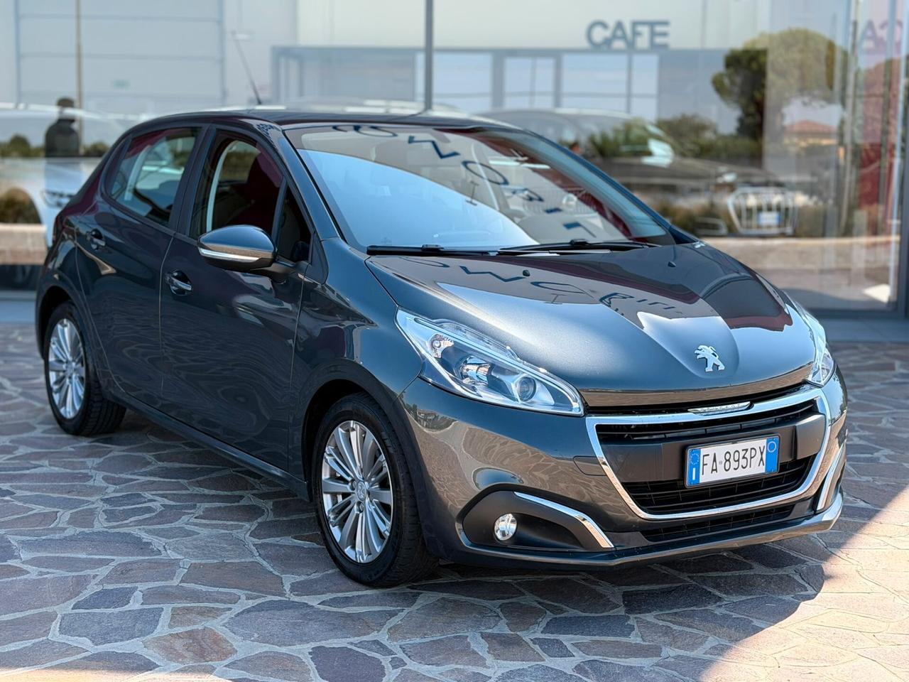 Peugeot 208 5p 1.6 bluehdi 75 cv