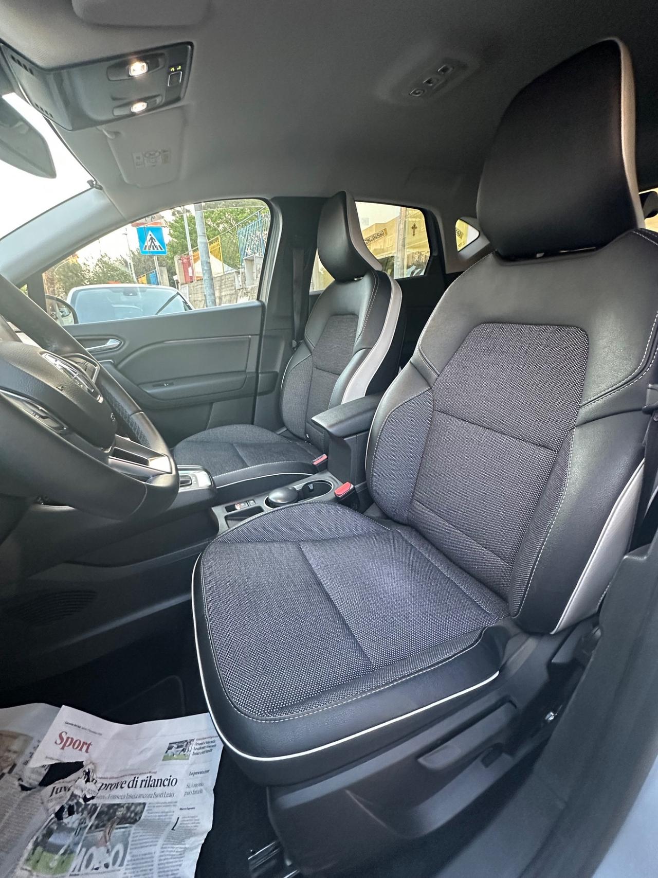Renault Captur Full Hybrid E-Tech 145 CV Zen
