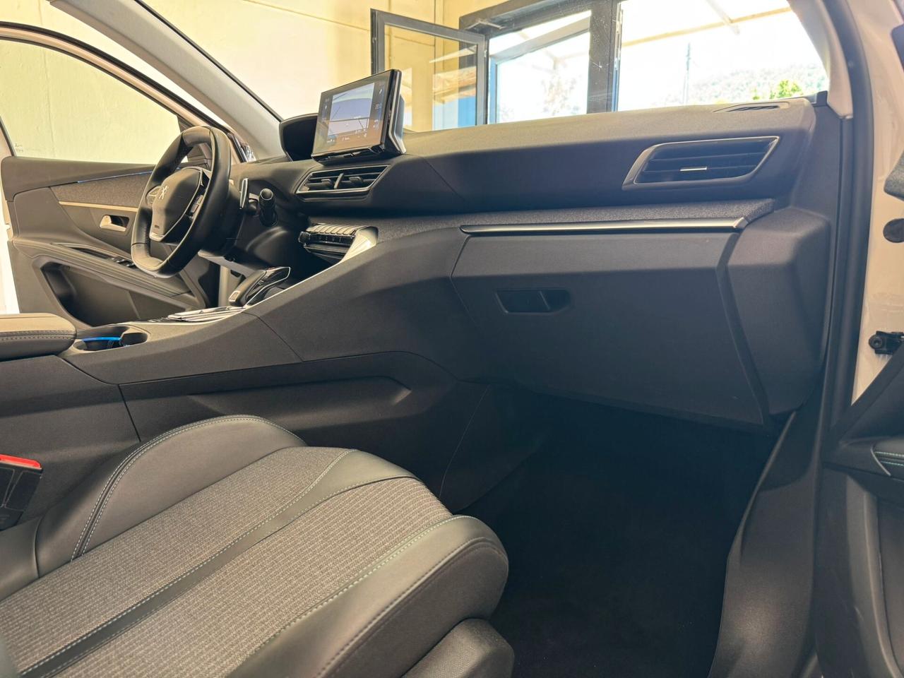 Peugeot 3008 BlueHDi 130 S&S EAT8 Allure Pack