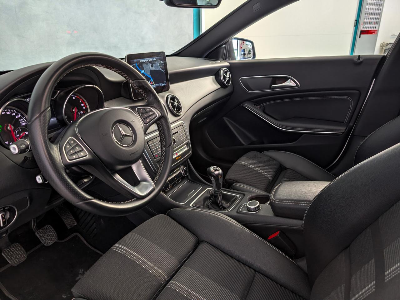 Mercedes-Benz CLA 180 180 Sport