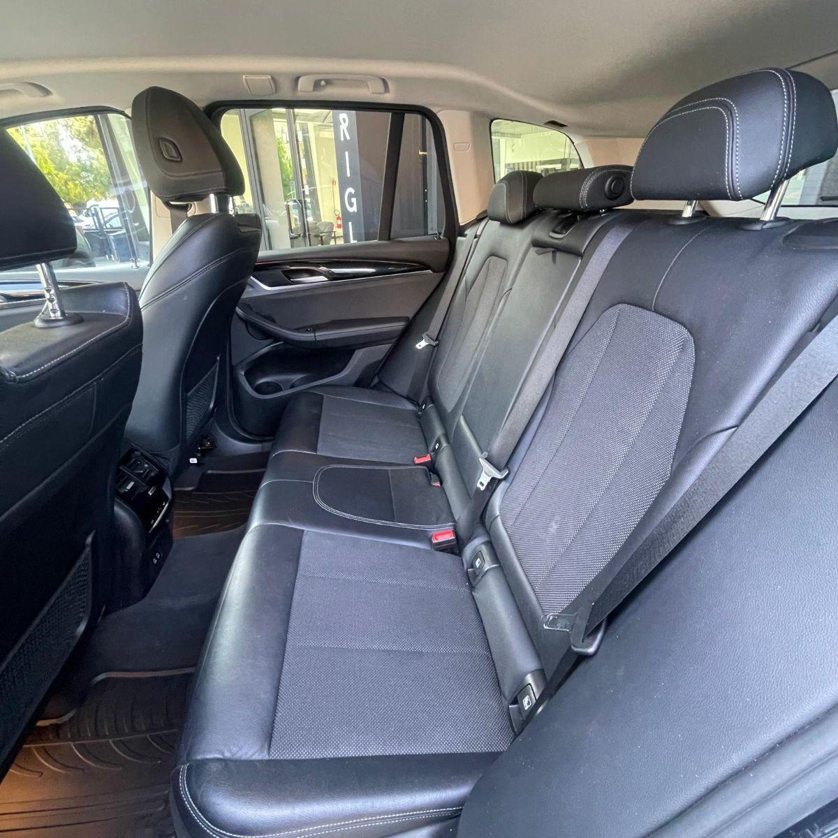 BMW X3 xdrive20d mhev 48V xLine auto