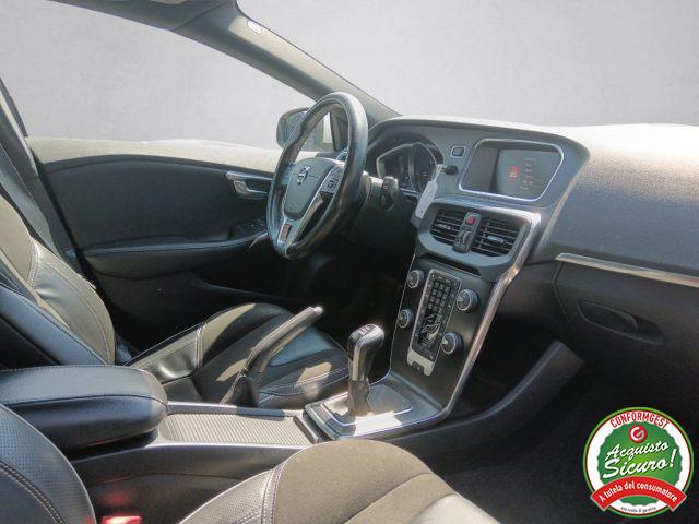 VOLVO V40 D2 R-design Led Navi