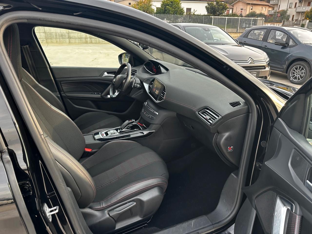 Peugeot 308 BlueHDi 130 GT Line AUTOCARRO N1