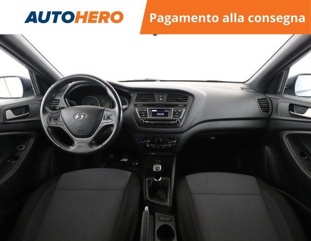 HYUNDAI i20 1.2 84 CV 5 porte Blackline