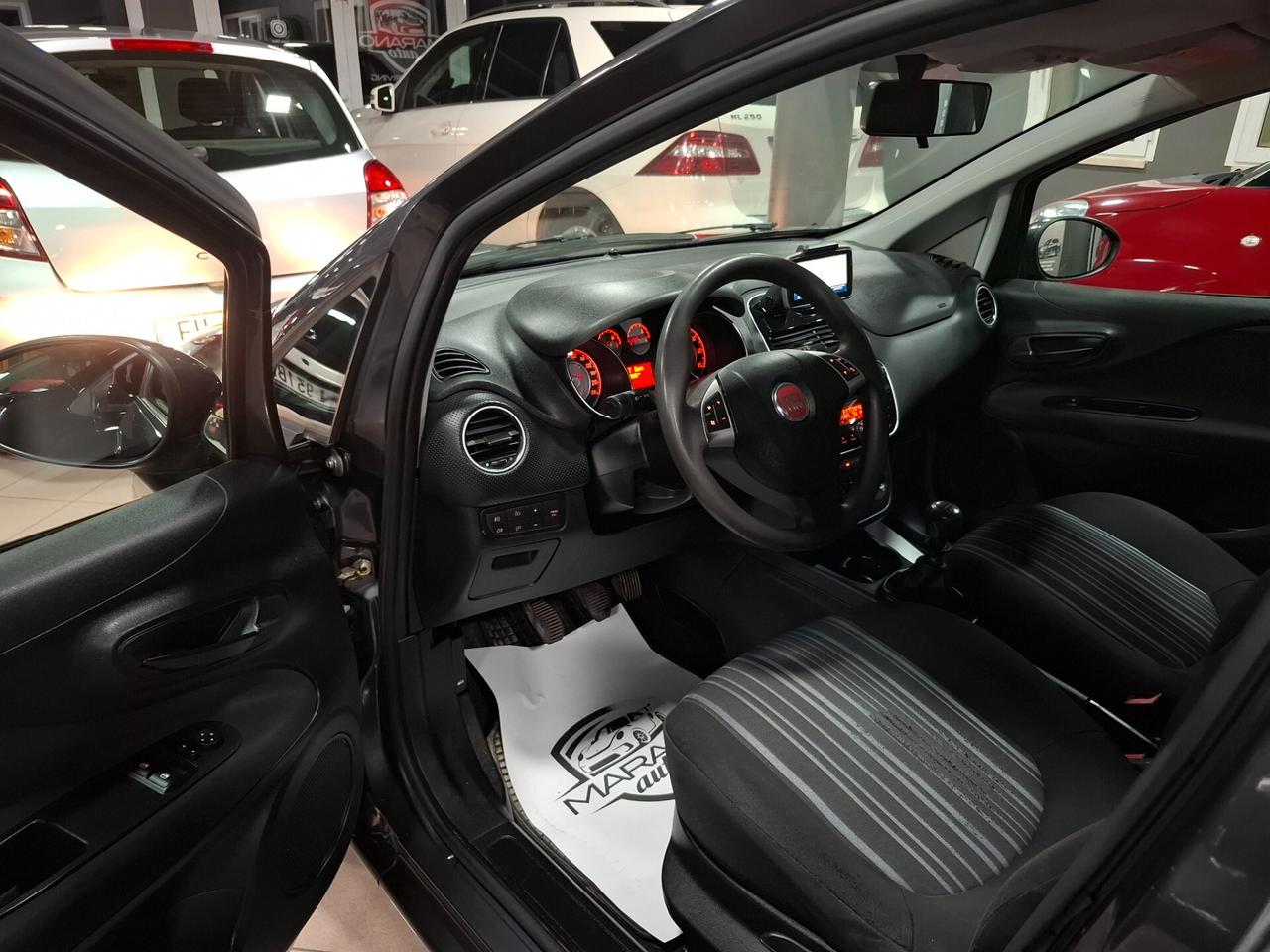 Fiat Punto Evo 1.4 benzina Neopatentato