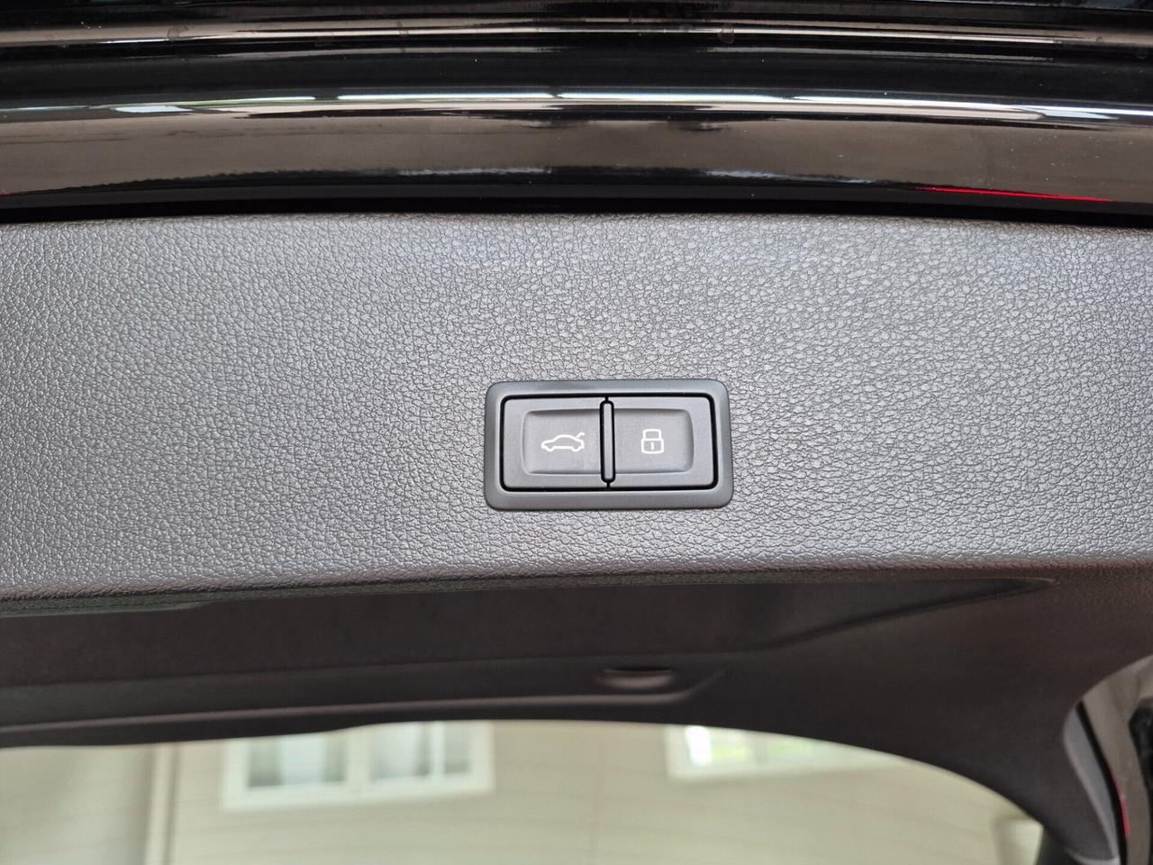 Audi Q2 35 TFSI S-TRONIC MATRIX APPLE CAR PLAY/ANDROID AUTO RETROCAMERA ACC RICARIA WIRELESS VIRTUAL COCKPIT