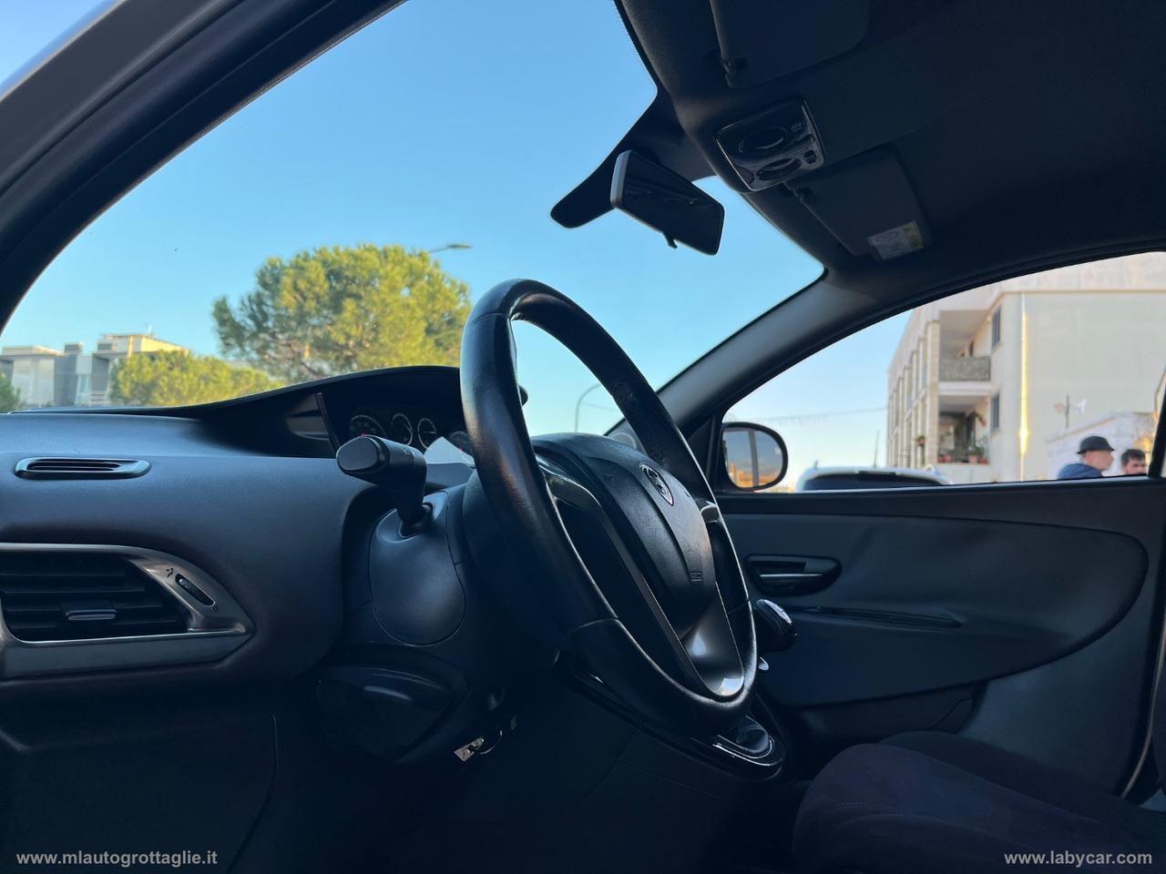 LANCIA Ypsilon 0.9 T.Air 85CV 5p. Met.Ec.Plat.