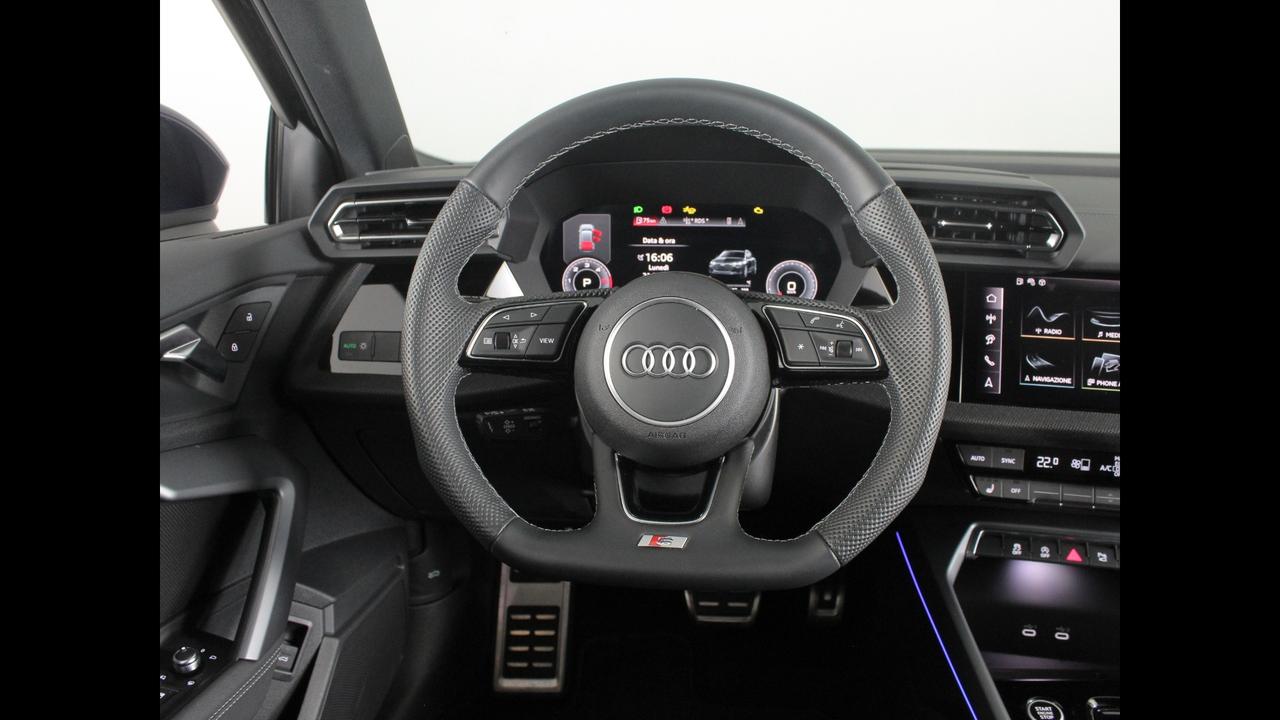 AUDI A3 IV 2024 allstreet - A3 allstreet 35 2.0 tdi Business s-tronic
