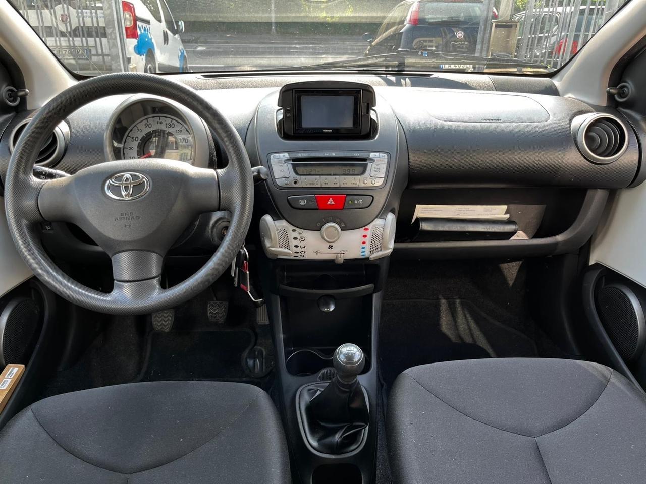 Toyota Aygo 1.0 12V VVT-i 5 porte Lounge Connect MMT