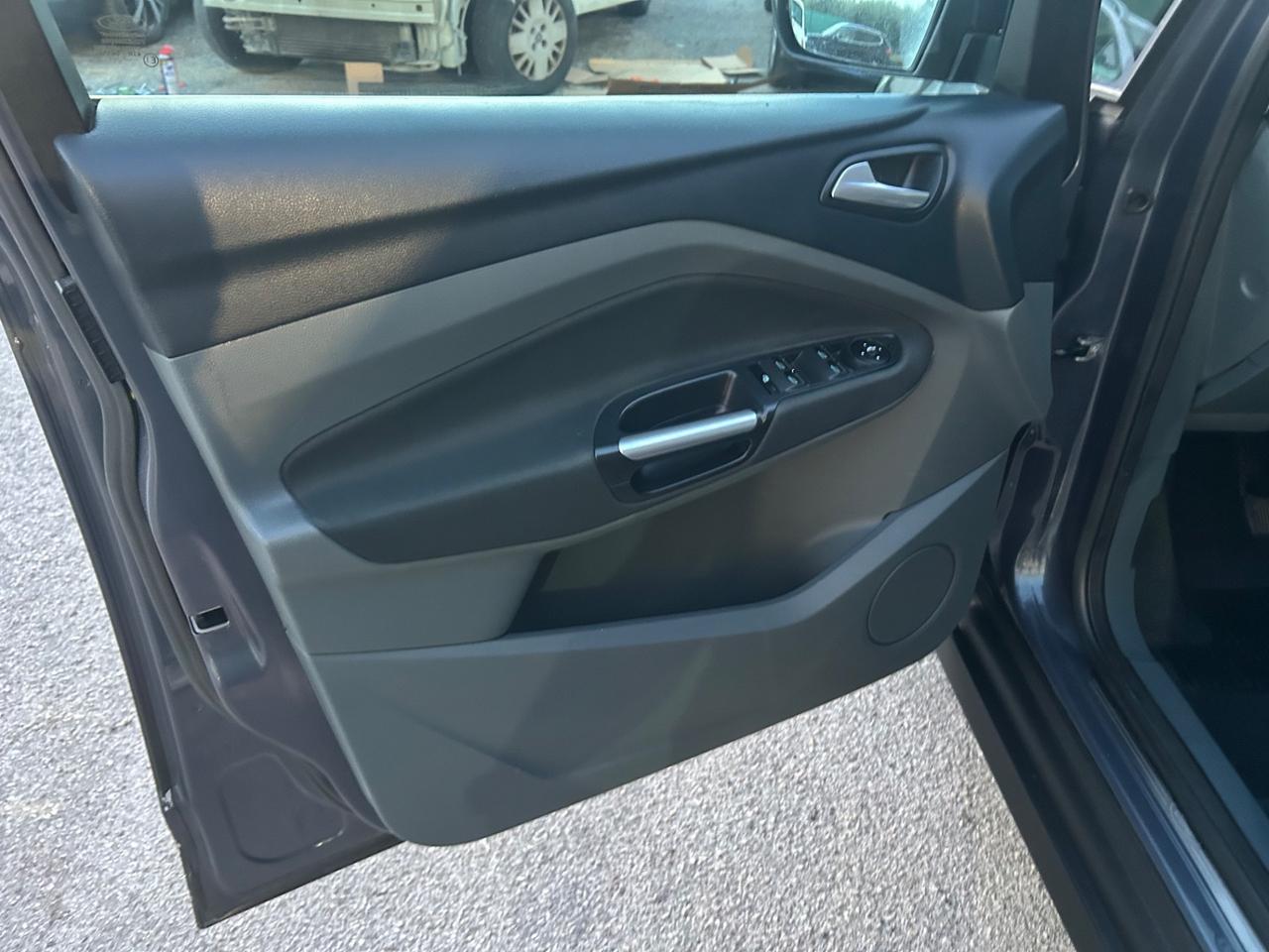Ford C-Max 1.6 TDCi 115CV Titanium