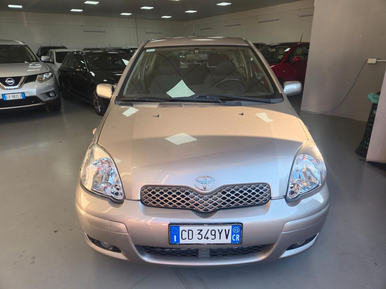 Toyota Yaris 1.0i 16V cat 3 porte