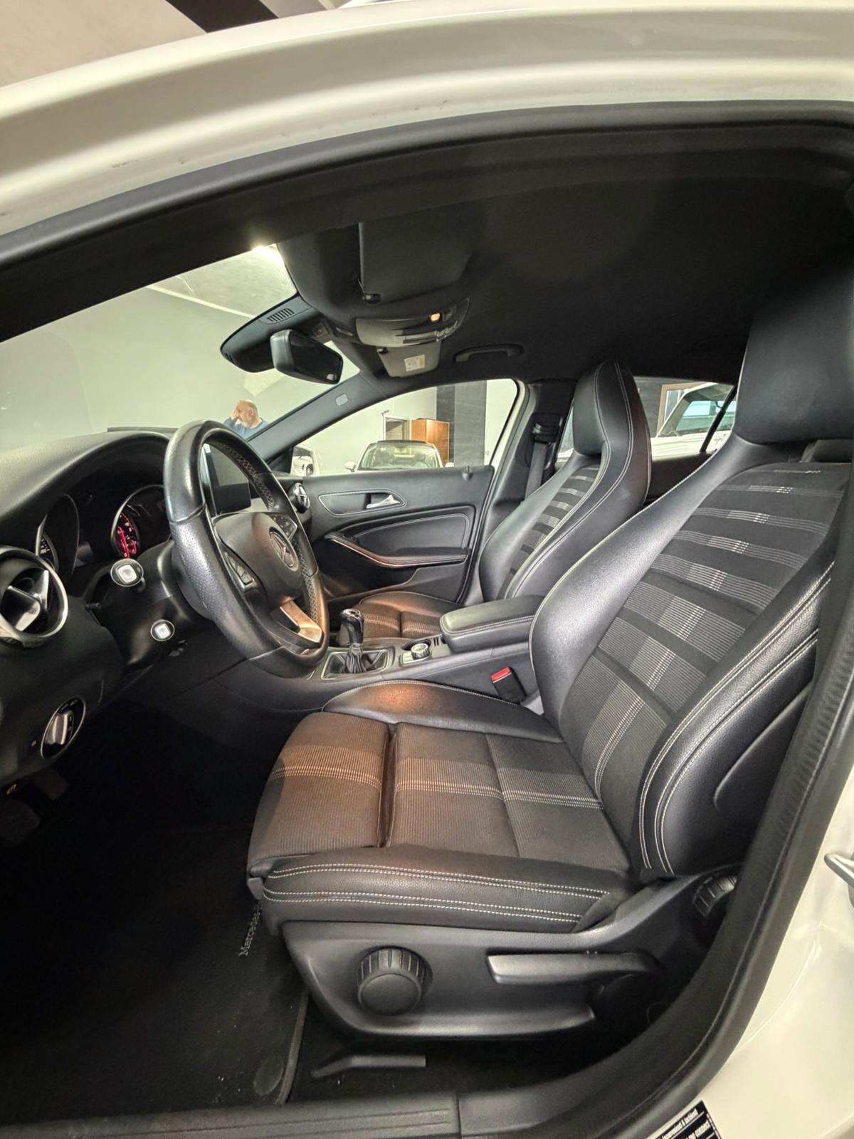 Mercedes-benz GLA 200 d Automatic Premium
