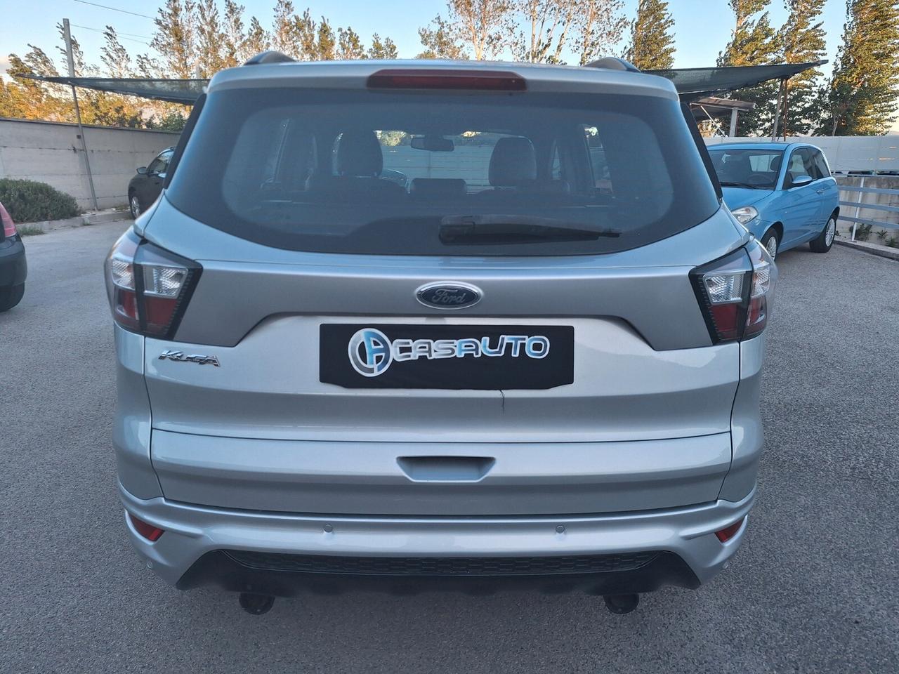 Ford Kuga 1.5 TDCI 120 CV S&S 2WD ST-Line
