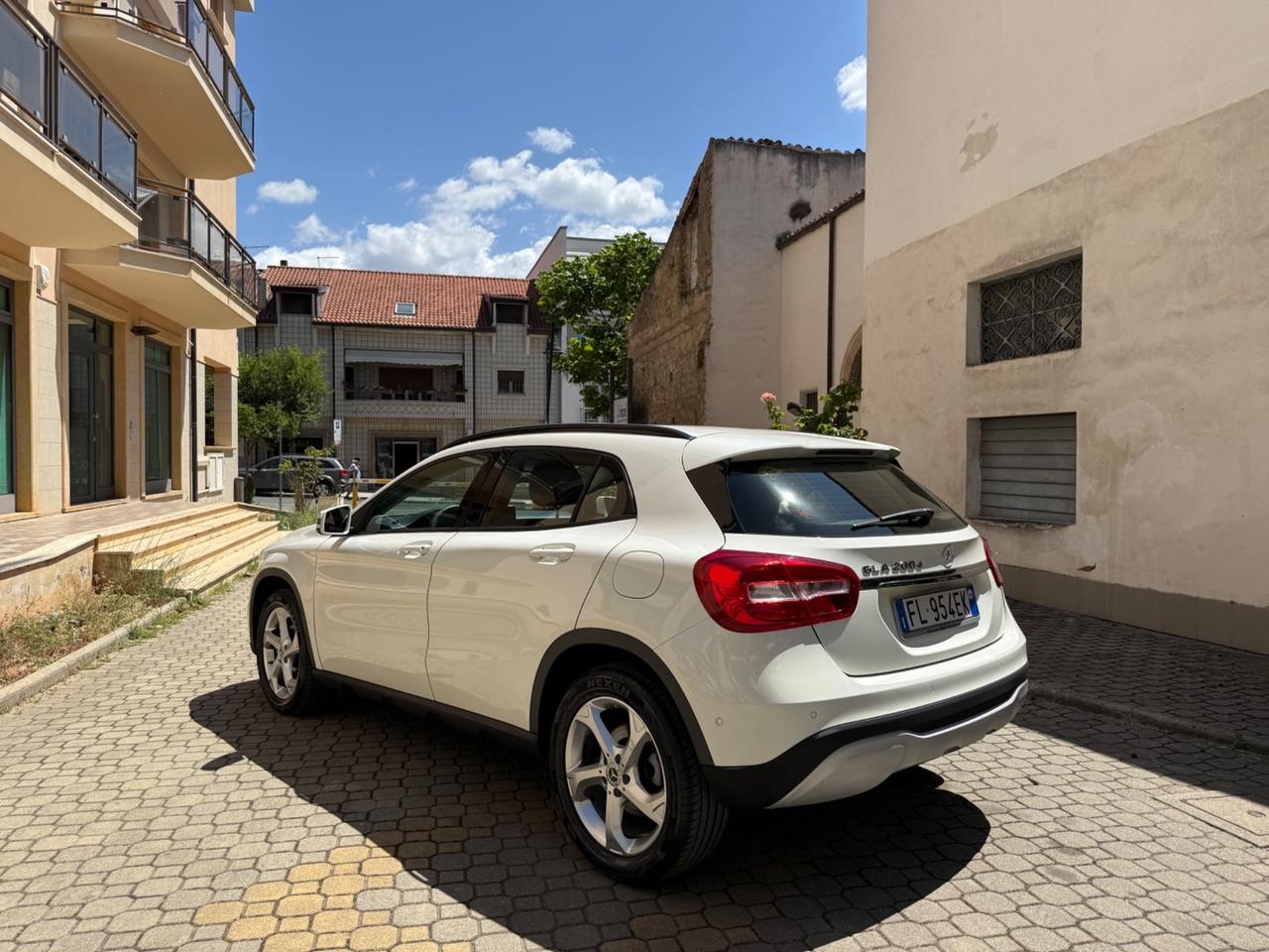 Mercedes-benz GLA 200 GLA 200 d Automatic Business