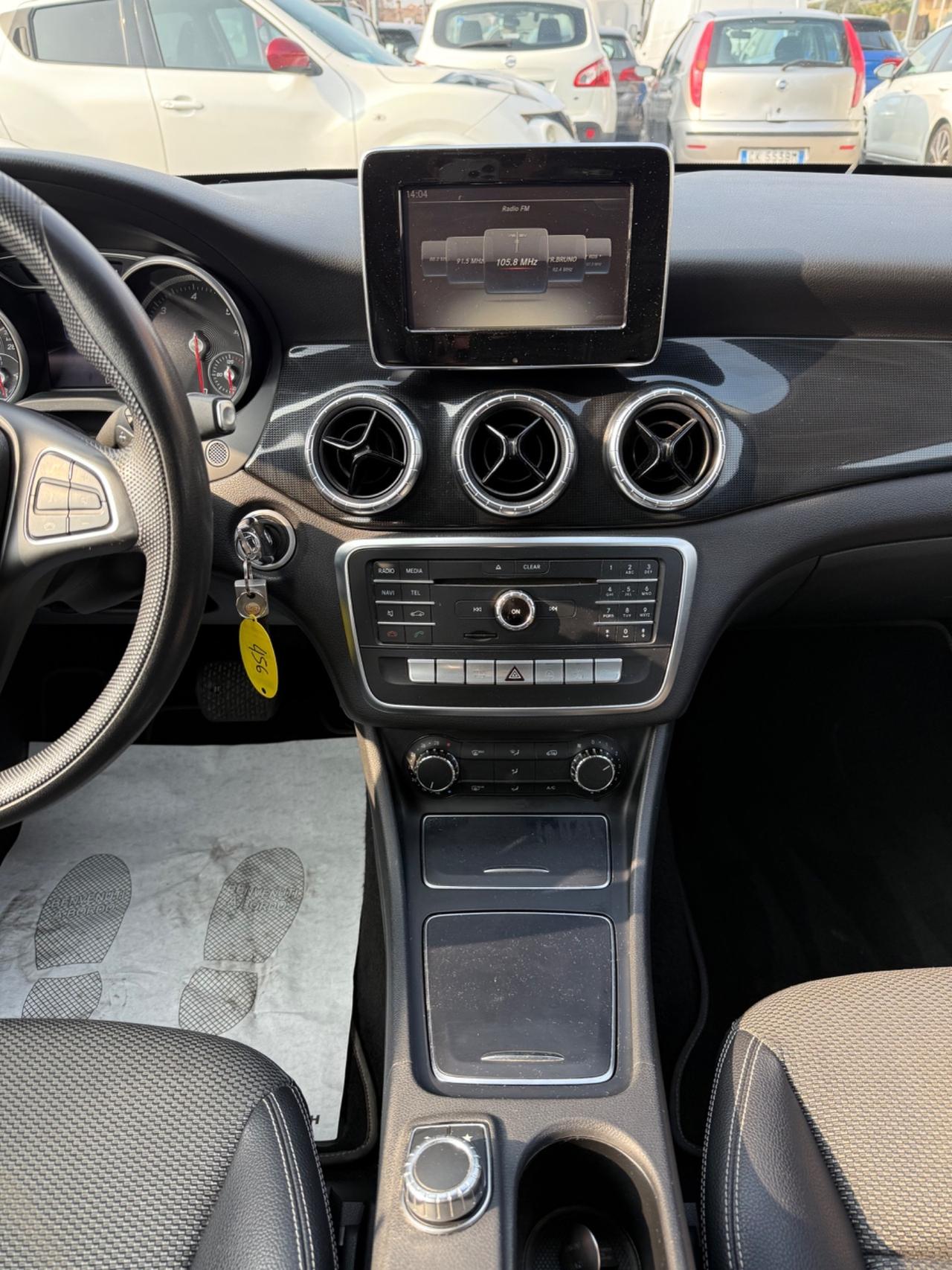 Mercedes-benz CLA 180 d Automatic Premium
