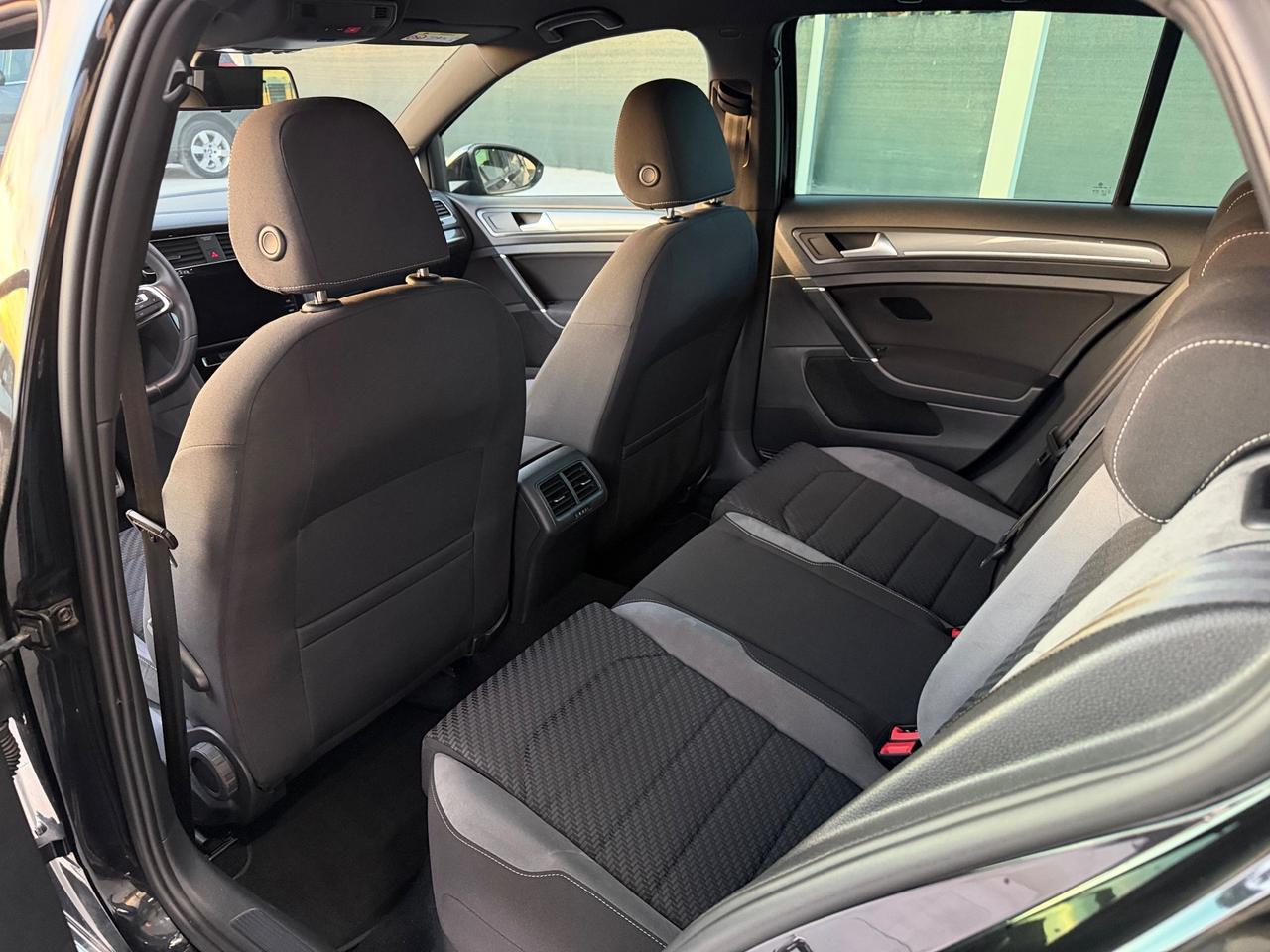 Volkswagen Golf 1.6 TDI 115 CV R-Line