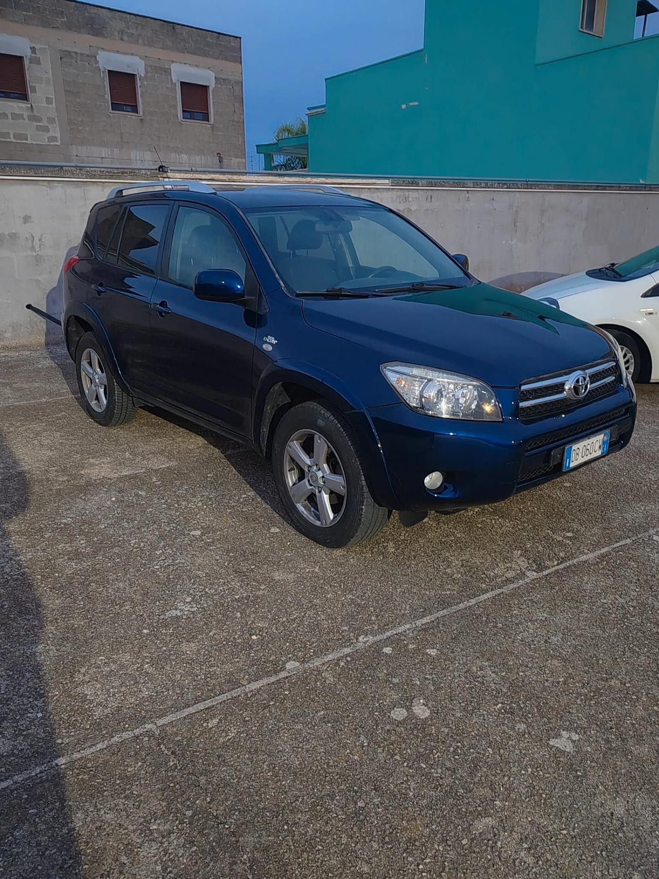 Toyota RAV 4 RAV4 2.2 D-4D 177 CV Luxury