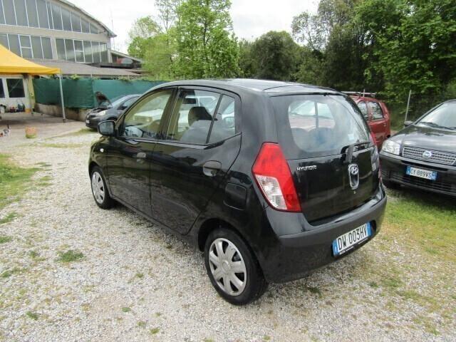 Hyundai i10 1.1 12V preparata con cura