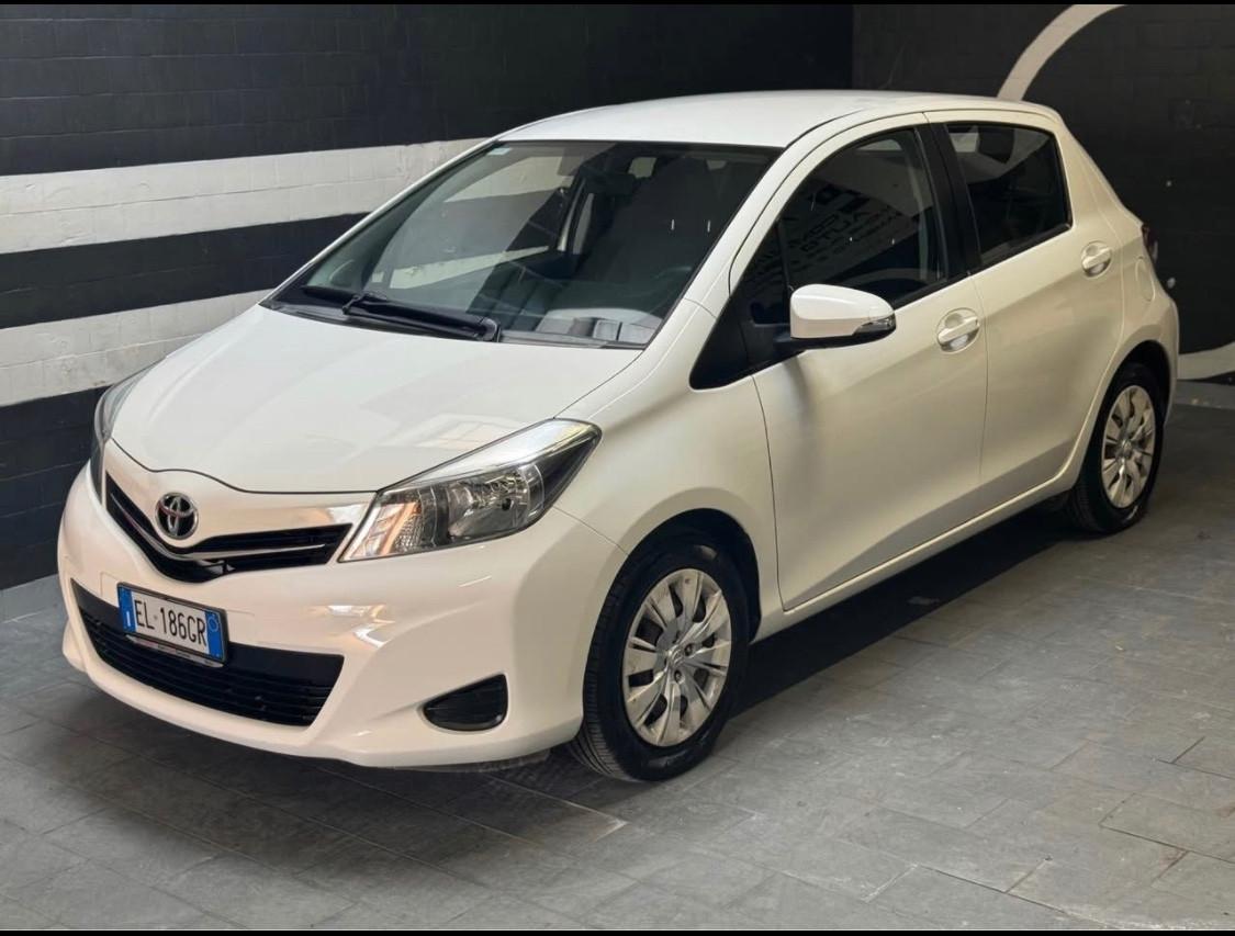 Toyota Yaris 1.0 5 porte Lounge