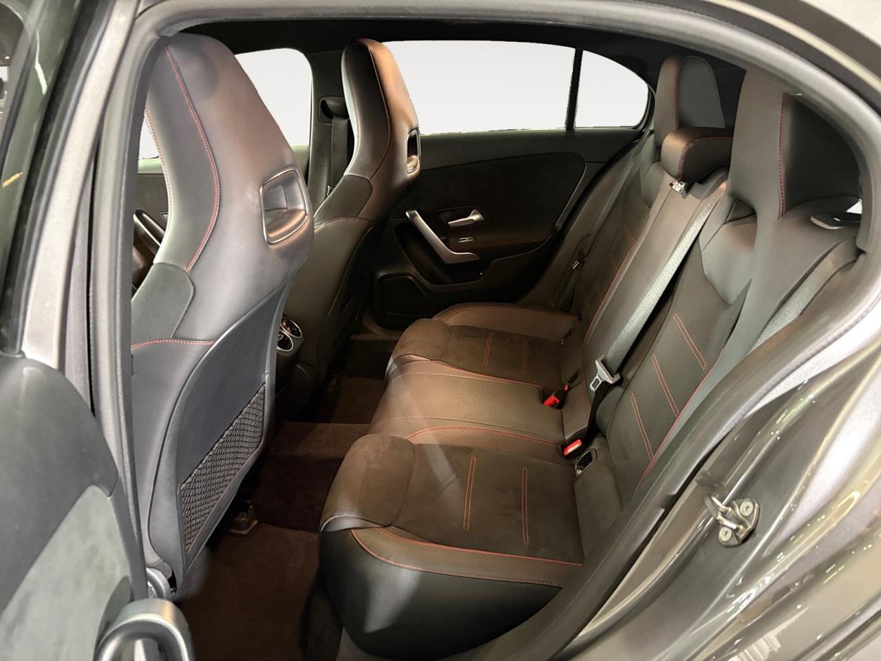 Mercedes-Benz A 250 Premium auto