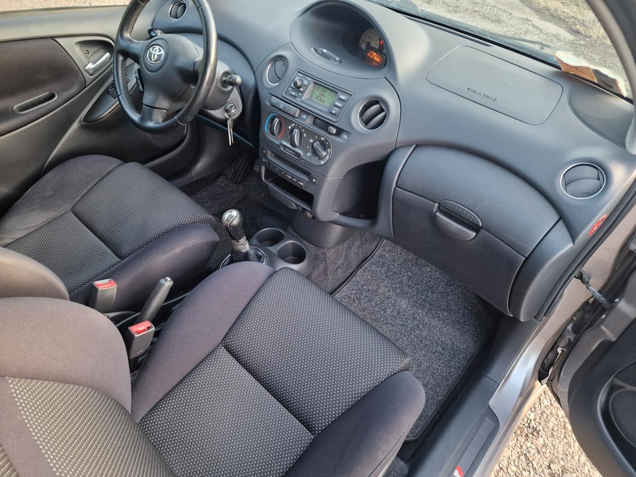 Toyota Yaris 1.5i 16V TS