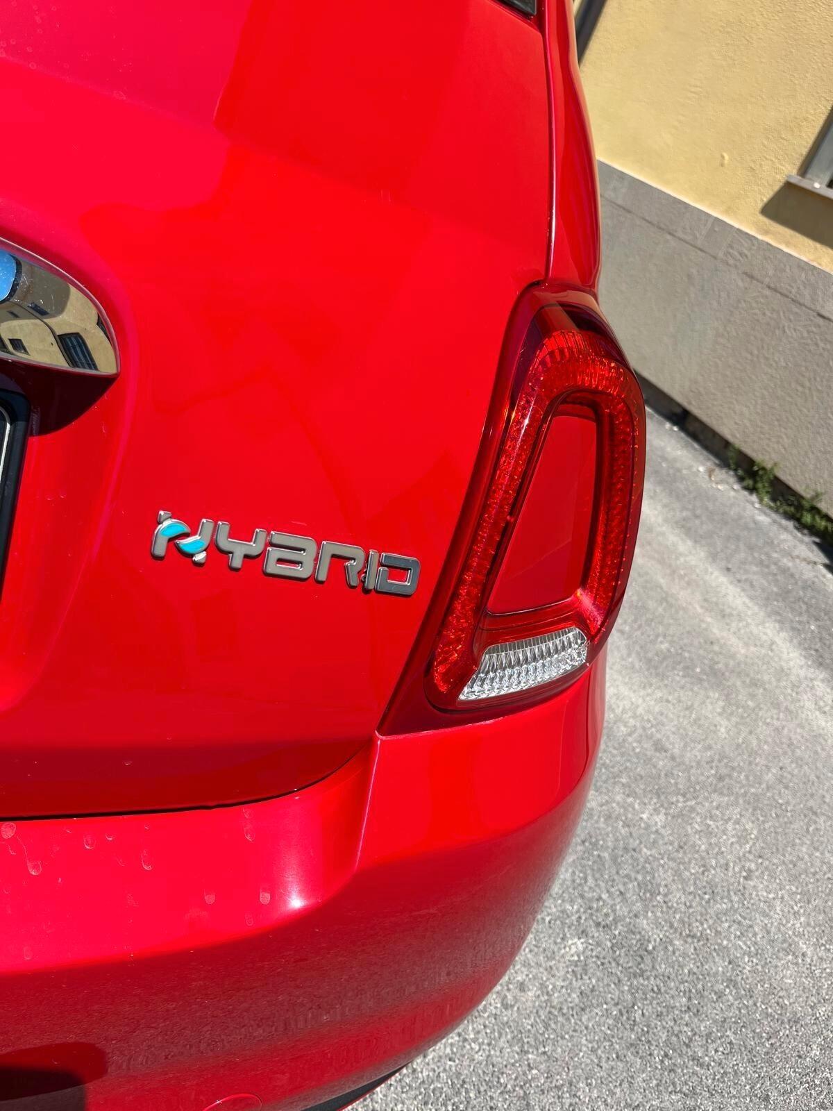 Fiat 500 1.0 Hybrid Red