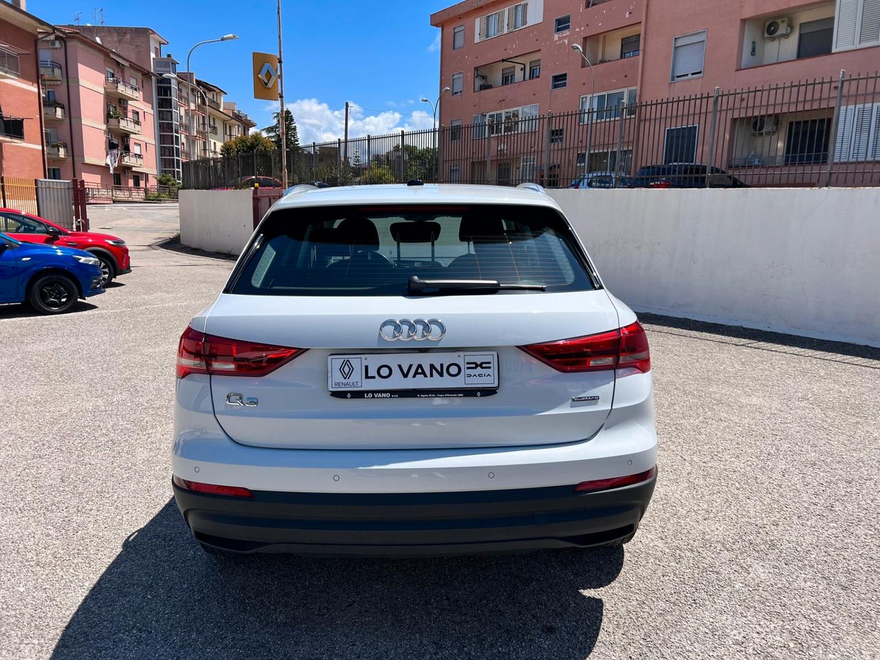 Audi Q3 35 TDI quattro S tronic Business Sport