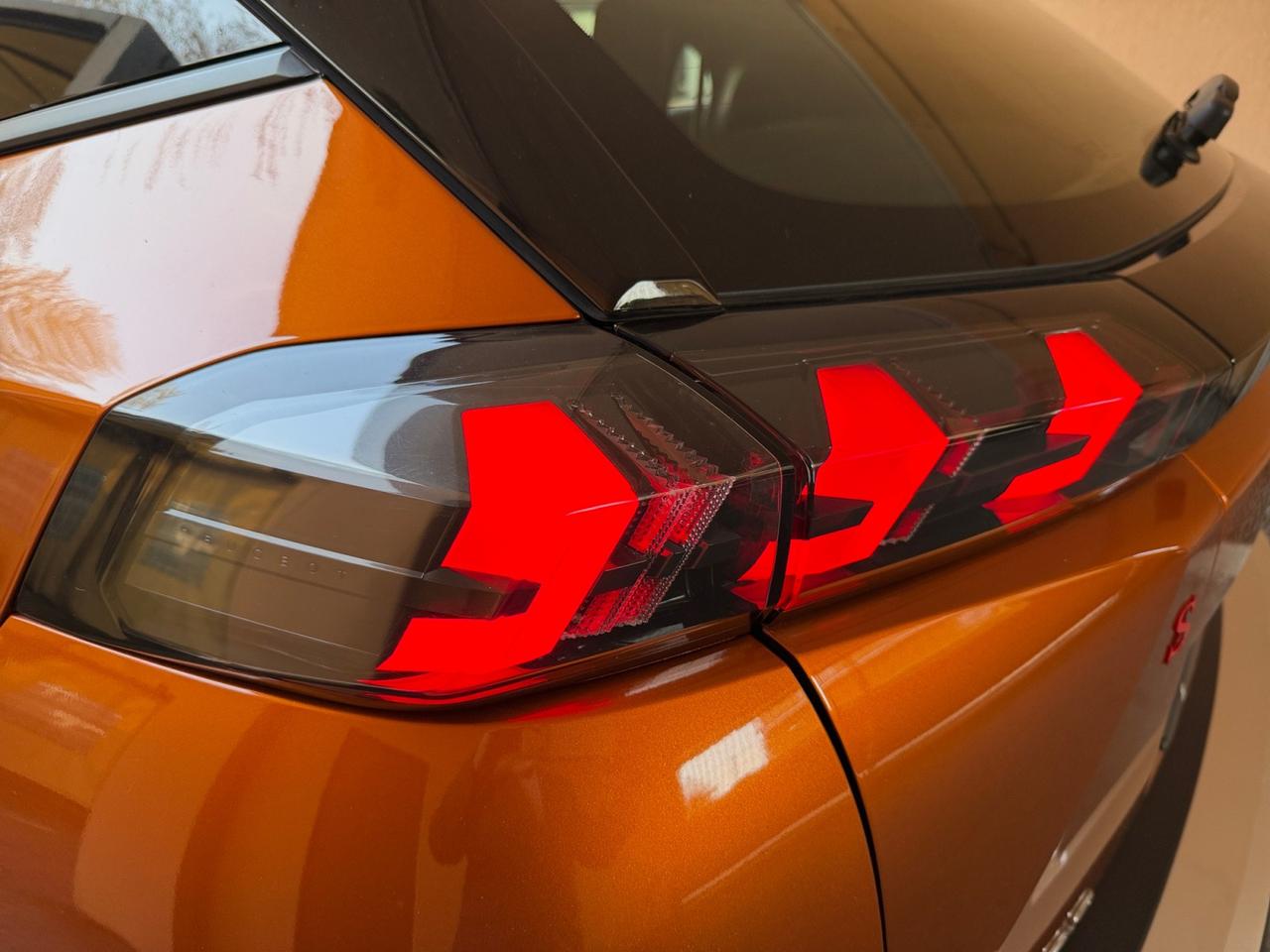 Peugeot 2008 2008 1.2 puretech Active Pack s&s 100cv