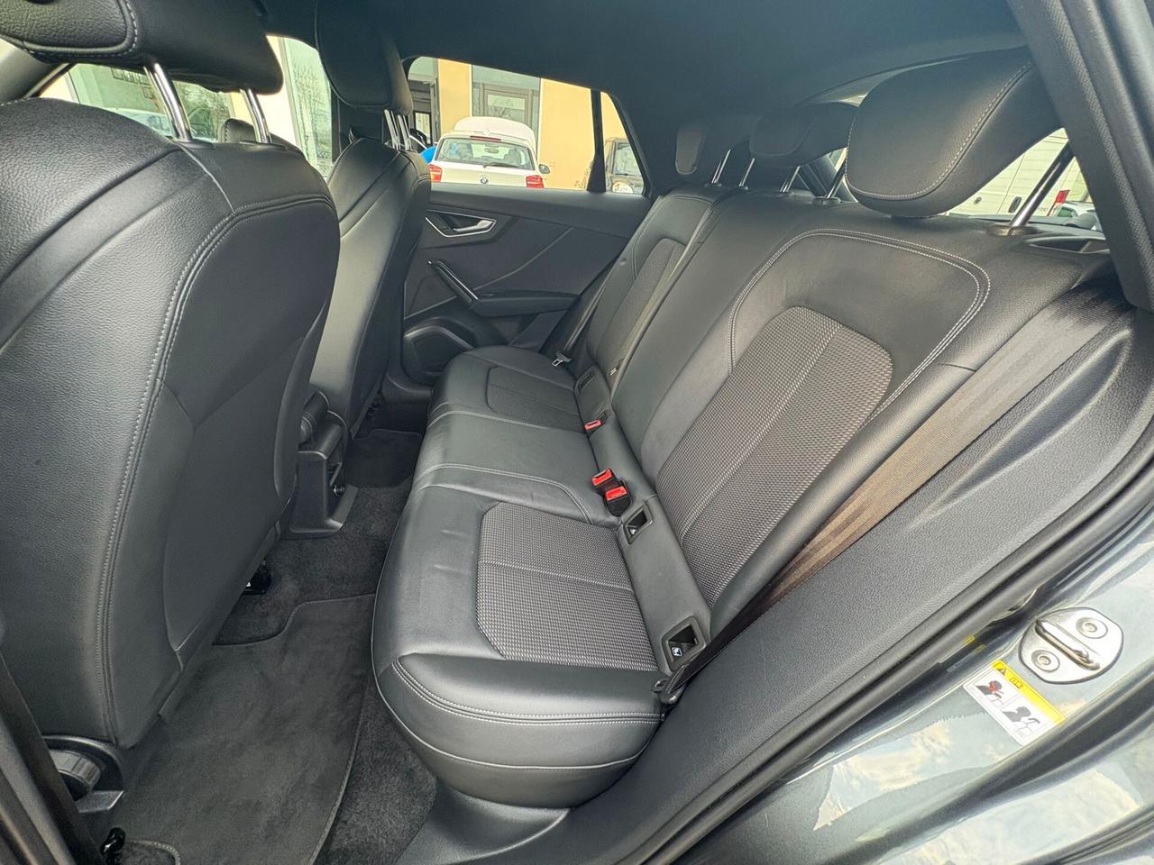 AUDI Q2 2.0 TDI IDENTITY BLACK S-LINE AUTOMATICO