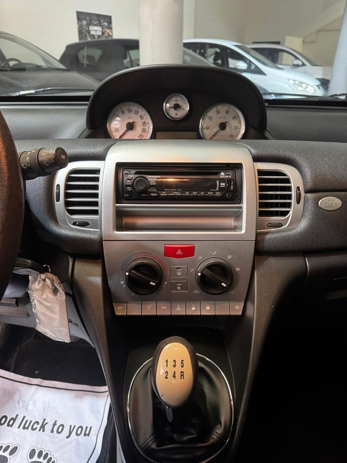 Lancia Ypsilon 1.4 Argento Ecochic GPL