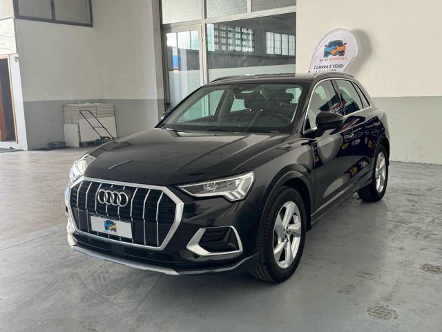 AUDI Q3 35 TFSI Business Advanced