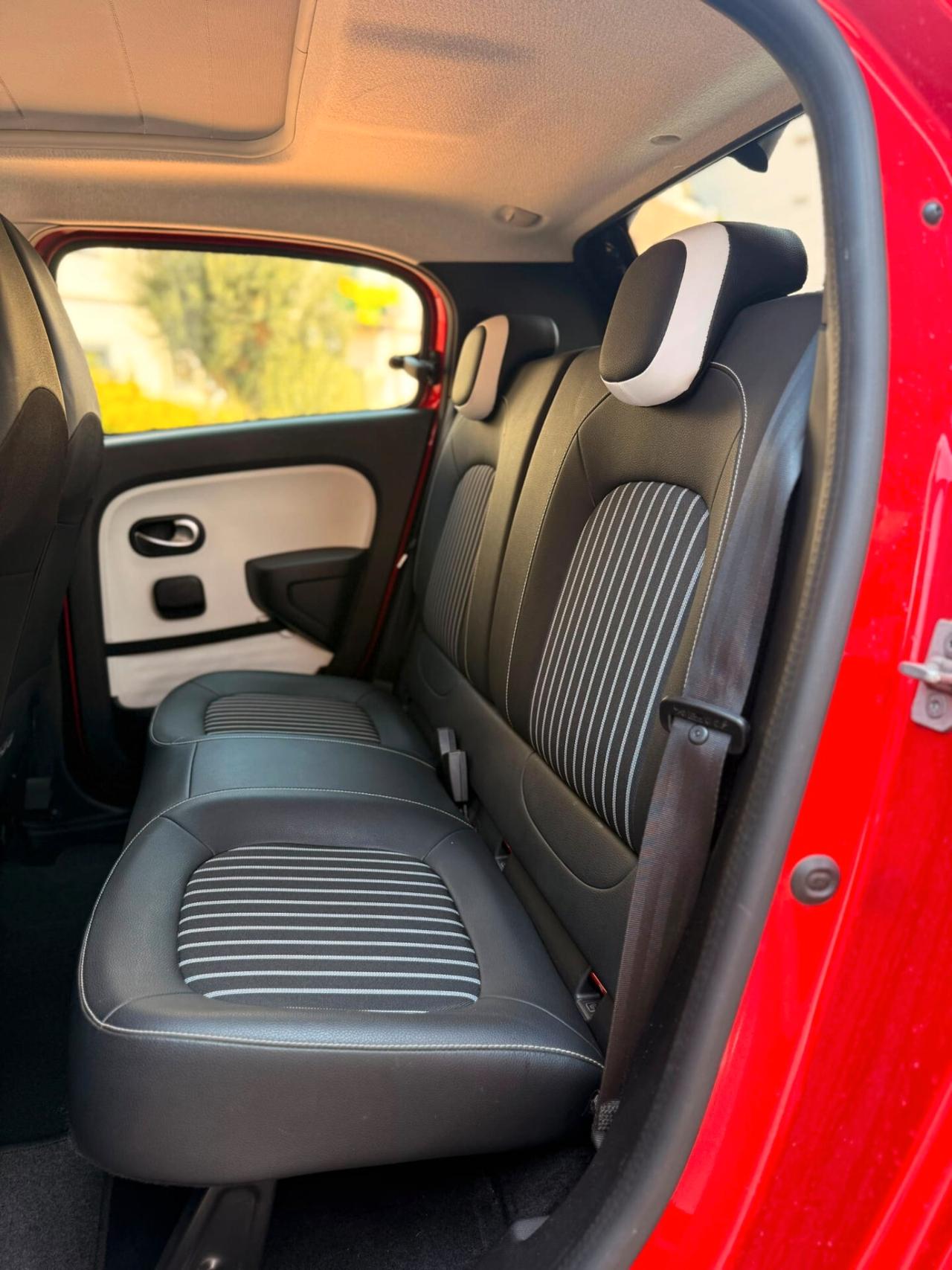 Renault Twingo TCe 95 CV EDC Intens