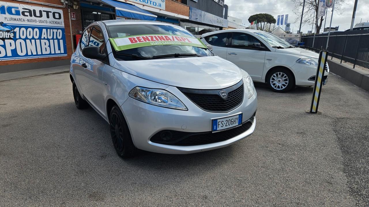 Lancia Ypsilon 1.2 69 CV 5 porte GPL Ecochic Elefantino Blu