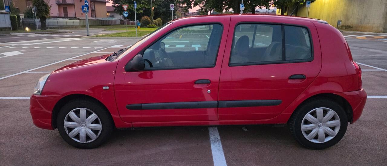 Renault Clio 1.2 16V 5 porte GPL Dynamique