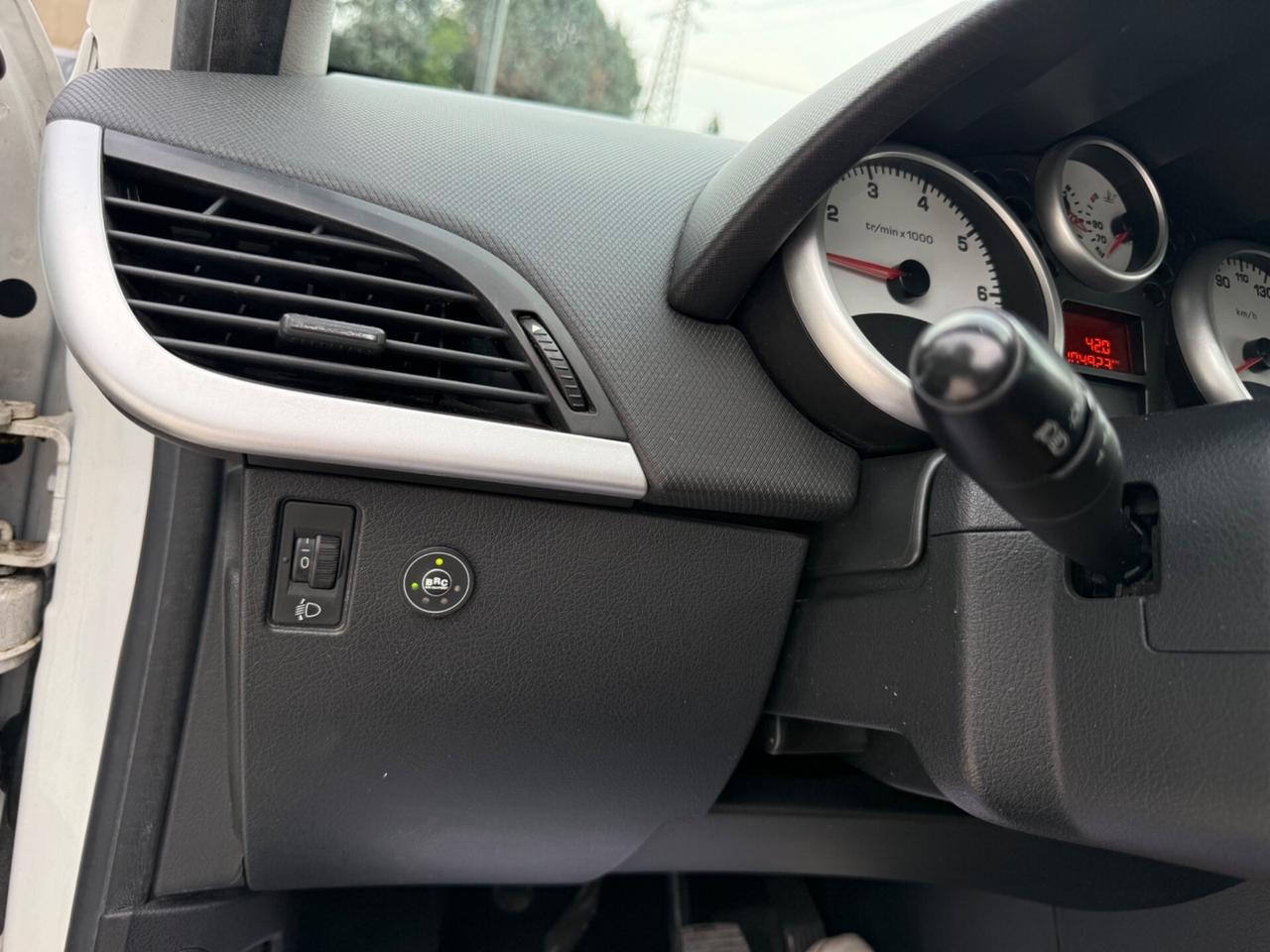 Peugeot 207 1.4 8V 75CV SW Energie Sport ECO GPL