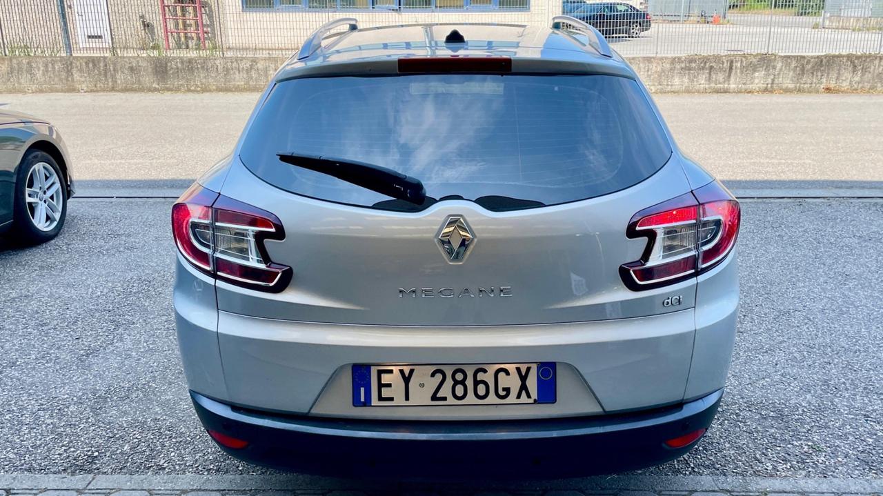 Renault Megane Mégane 1.5 dCi 110CV EDC SporTour Limited LED