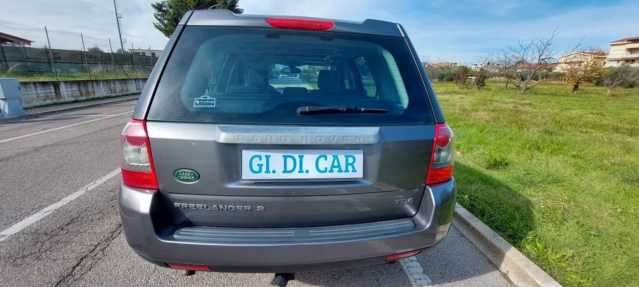 FREELANDER 2 TD4 4WD 4X4 2,2 DIESEL 160 CV TETTO APRIBILE GANCIO TRAINO IMPECCABILE