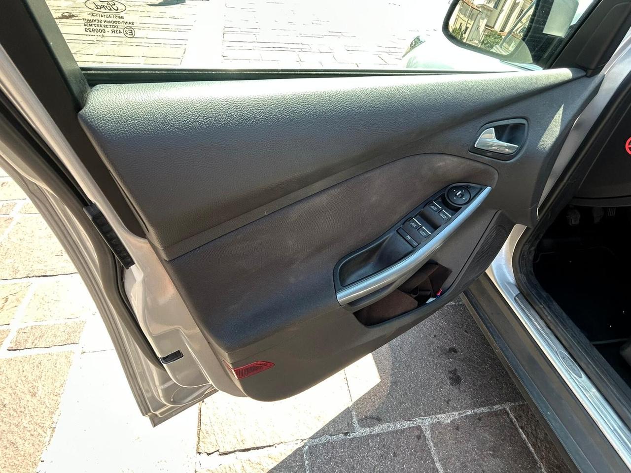 Ford Focus 5p 1.6 Plus ecoboost