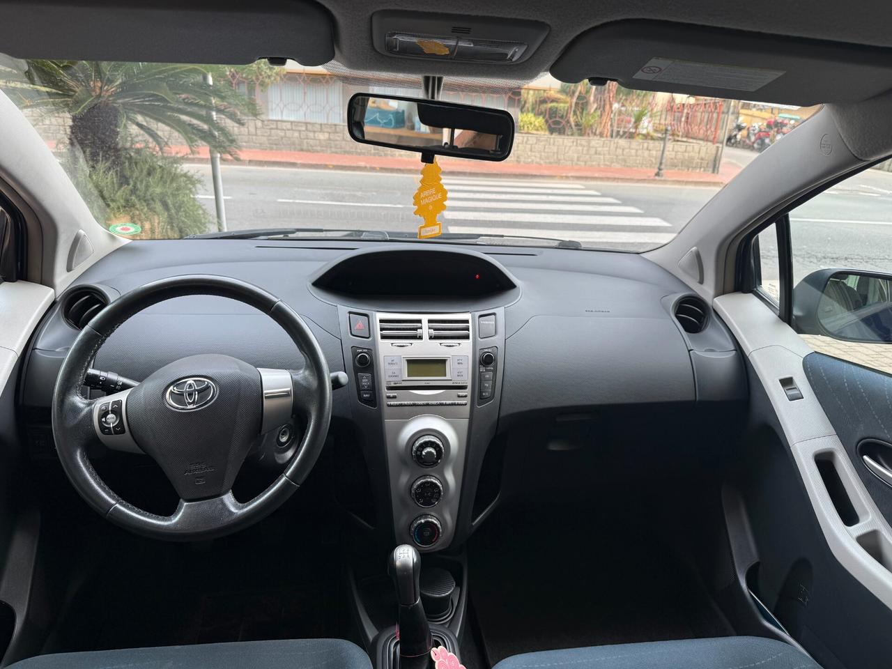 Toyota Yaris 1.3 5 porte Navi