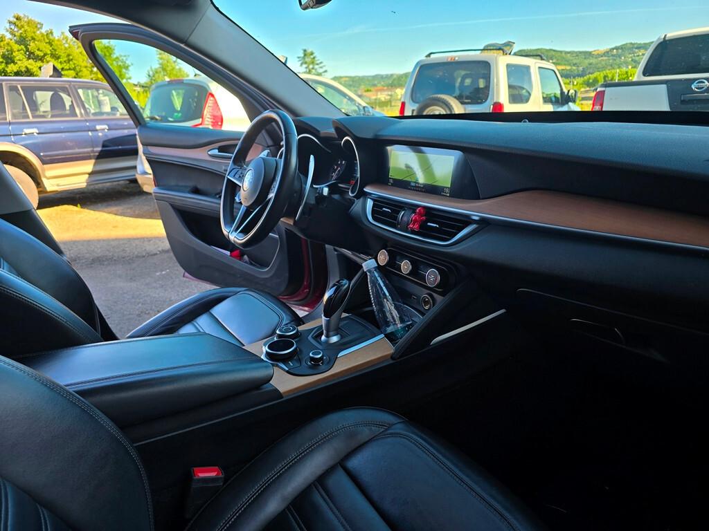 Alfa Romeo Stelvio 2.0 Turbo 280 CV Q4 VELOCE
