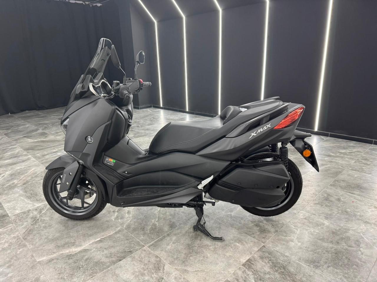 Yamaha X-Max 300