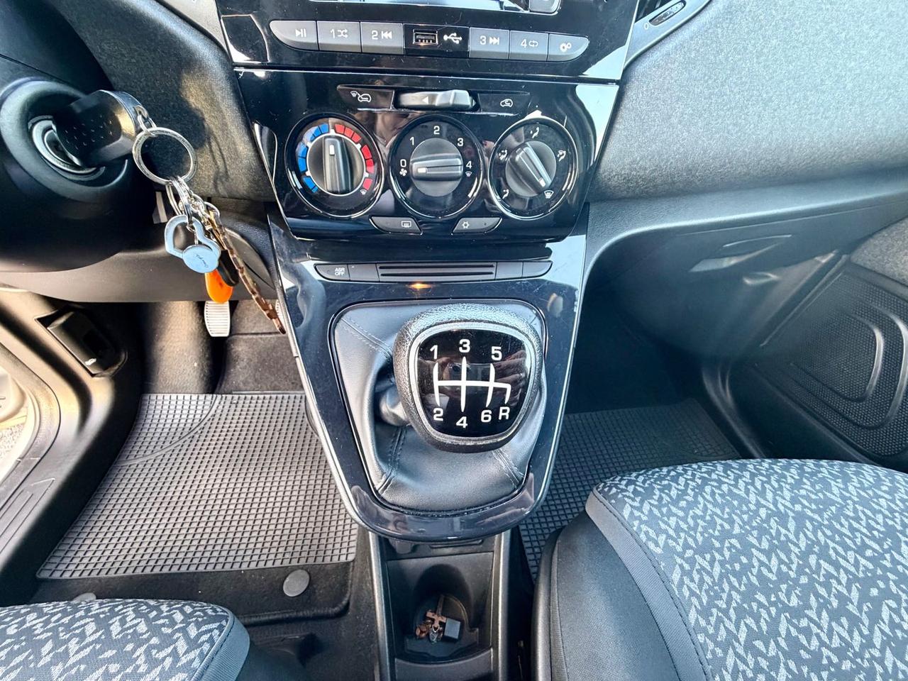 Lancia Ypsilon 1.0 FireFly MHEV EcoChic #10094