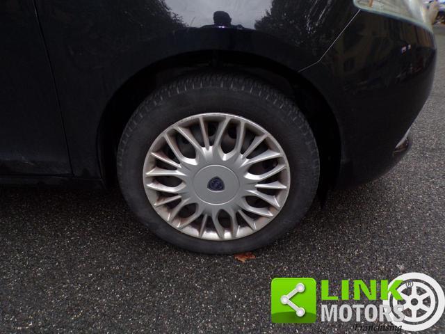 LANCIA Ypsilon 1.2 69 CV 5 porte - NEOPATENTATI!